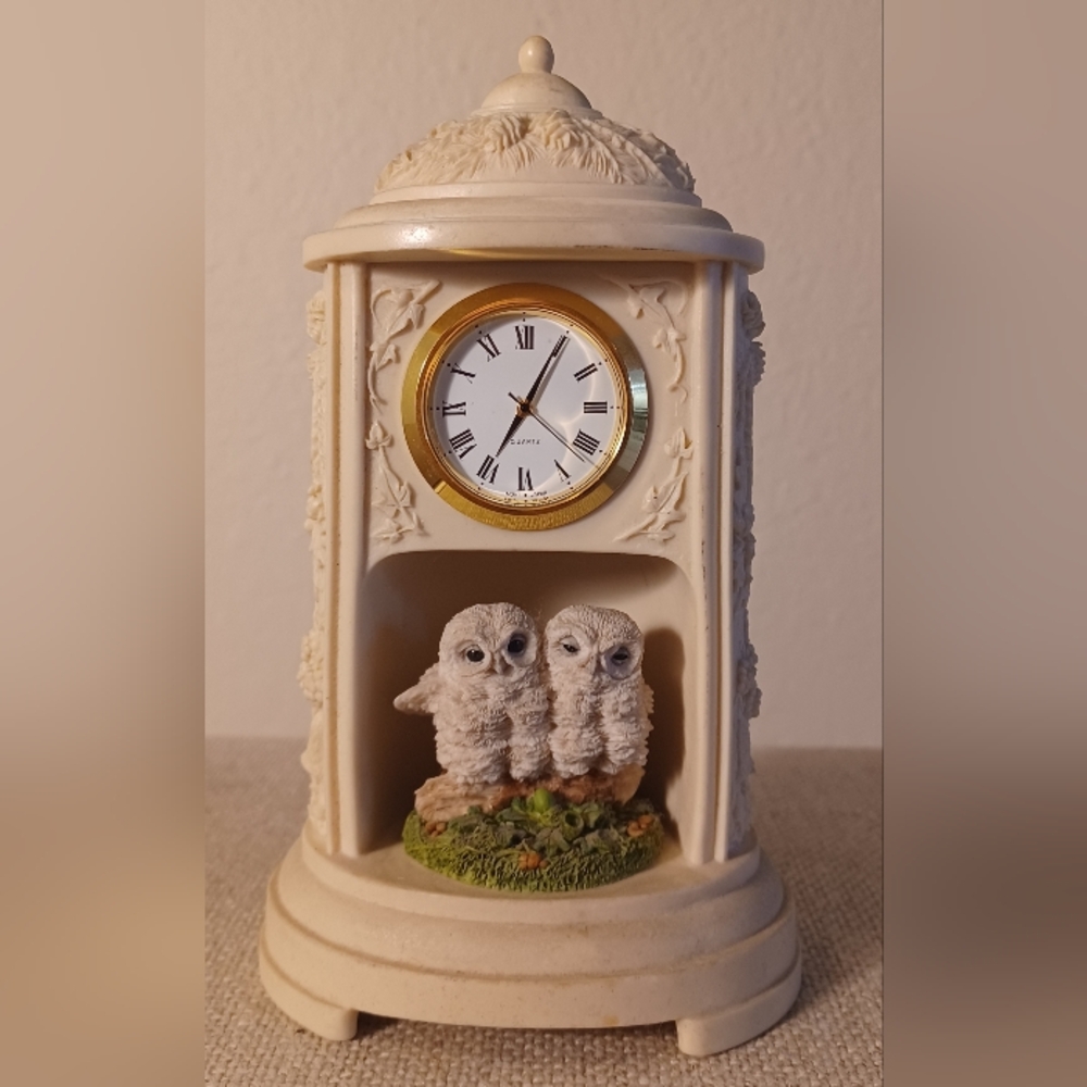 Vintage Two Owl Figurine Clock by Country Artists of England